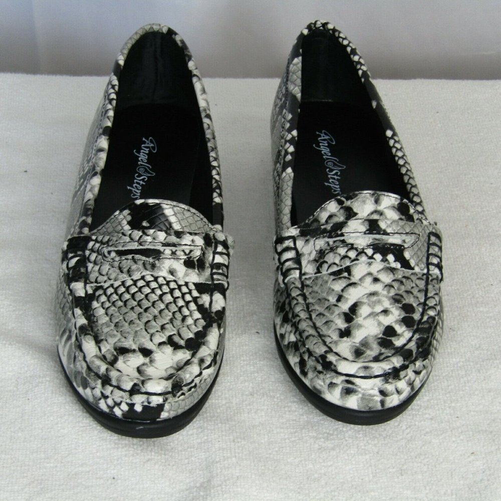 Angel Steps Snake Skin Pattern Women's Loafers 7.5